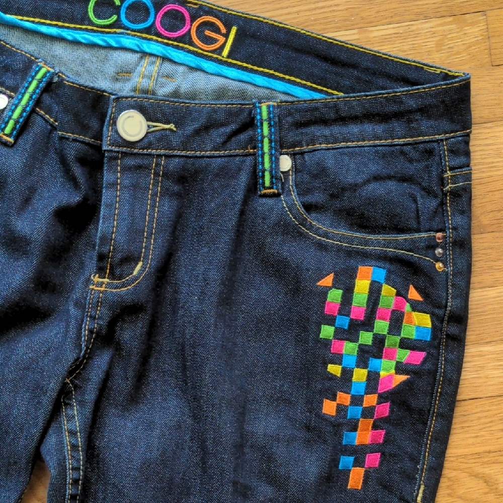 Tall Size 13/14  90's COOGI Blue Straight Leg Jeans with Colorful Embroidery